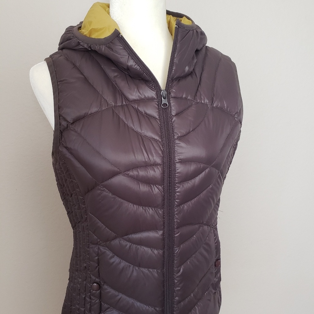 Hooded puffer vest